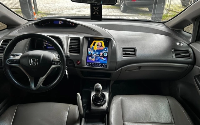 imagem-https://www.socarrao.com.br/sc-vehicle-images-prod/3876671/1789569982045-lcutIJWEiZOjCAjl4kUXbkkO0rc9Wi2Z.jpg