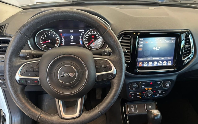imagem-https://www.socarrao.com.br/sc-vehicle-images-prod/3876739/1789570118874-vehicle_image_1789570092_96c12d234665efb9bba7e07a75272907.jpeg