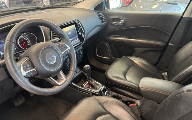 imagem-https://www.socarrao.com.br/sc-vehicle-images-prod/3876739/1789570118879-vehicle_image_1789570098_822456933e9ea93382c3dc5582fab9a1.jpeg