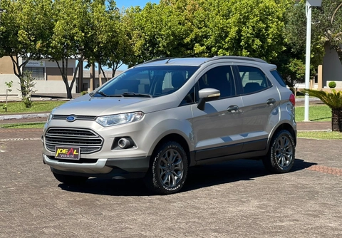 Ford EcoSport 2015 Prata — foto 1 de 3