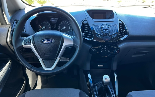 imagem-https://www.socarrao.com.br/sc-vehicle-images-prod/3876924/1789570469918-ca78de7dd70e4fae8280b97f15e27cc4_1789570314735.jpg