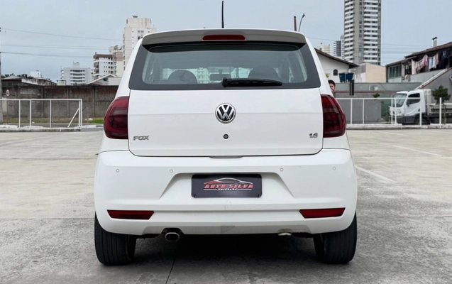 imagem-https://www.socarrao.com.br/sc-vehicle-images-prod/3876962/1789570554965-V2hhdHNBcHAgSW1hZ2UgMjAyNi0wOS0xNCBhdCAxOC4wMC4wOSAoMykuanBlZw.jpeg