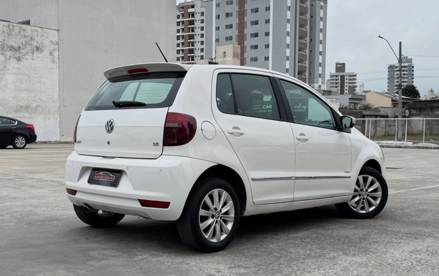 imagem-https://www.socarrao.com.br/sc-vehicle-images-prod/3876962/1789570555071-V2hhdHNBcHAgSW1hZ2UgMjAyNi0wOS0xNCBhdCAxOC4wMC4xMC5qcGVn.jpeg