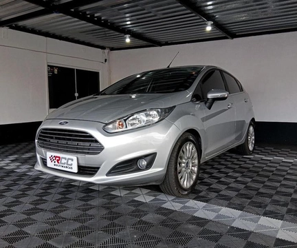 Ford Fiesta 2016 Prata — foto 1 de 3