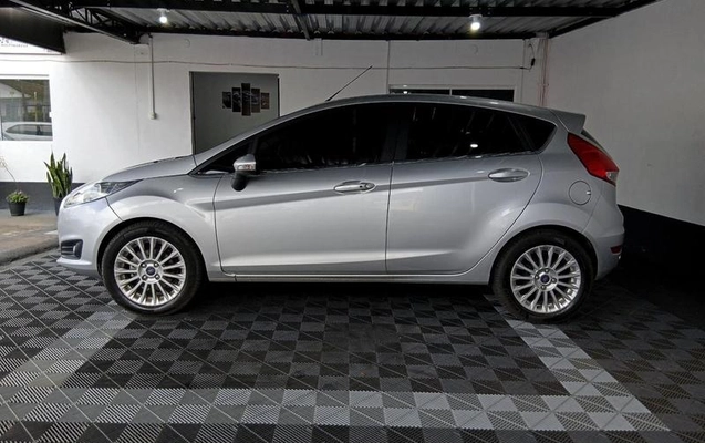 imagem-https://www.socarrao.com.br/sc-vehicle-images-prod/3876972/1789589337967-8481871_1_B_109f3c4f4f.jpeg