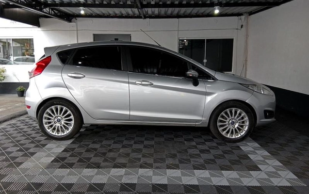 imagem-https://www.socarrao.com.br/sc-vehicle-images-prod/3876972/1789589337969-8481871_1_B_393e3ca668.jpeg