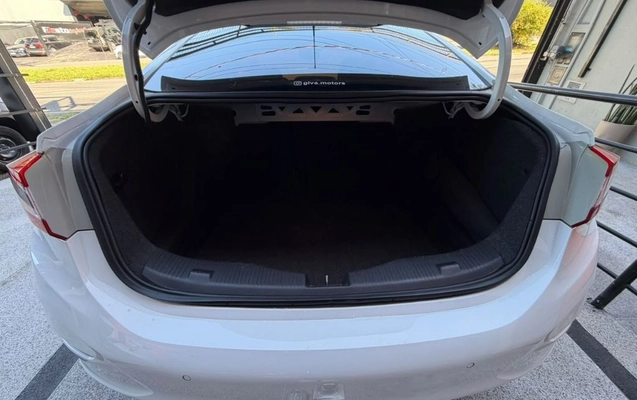 imagem-https://www.socarrao.com.br/sc-vehicle-images-prod/3877093/1789570758442-gb-a5cfbb6.jpeg