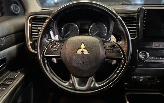 imagem-https://www.socarrao.com.br/sc-vehicle-images-prod/3877097/1789570763995-6_060203.jpg