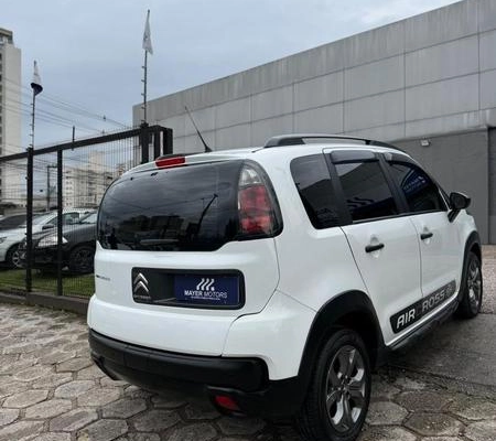 imagem-https://www.socarrao.com.br/sc-vehicle-images-prod/3877177/1789570938895-8478001_4_B_fc02cde367.jpeg