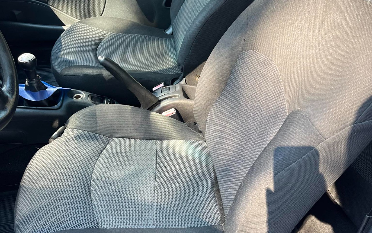 imagem-https://www.socarrao.com.br/sc-vehicle-images-prod/3877301/1789571109118-ZjViMmExZjktMTU3Ni00ZTkwLWEzODktNDZhYmQyY2FmNzIwLmpwZw.jpg