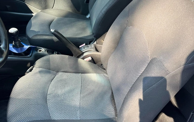 imagem-https://www.socarrao.com.br/sc-vehicle-images-prod/3877301/1789571109118-ZjViMmExZjktMTU3Ni00ZTkwLWEzODktNDZhYmQyY2FmNzIwLmpwZw.jpg
