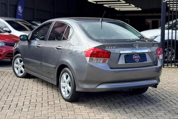imagem-https://www.socarrao.com.br/sc-vehicle-images-prod/3877792/1789572191685-8469916_1_B_3999b7a430.jpeg