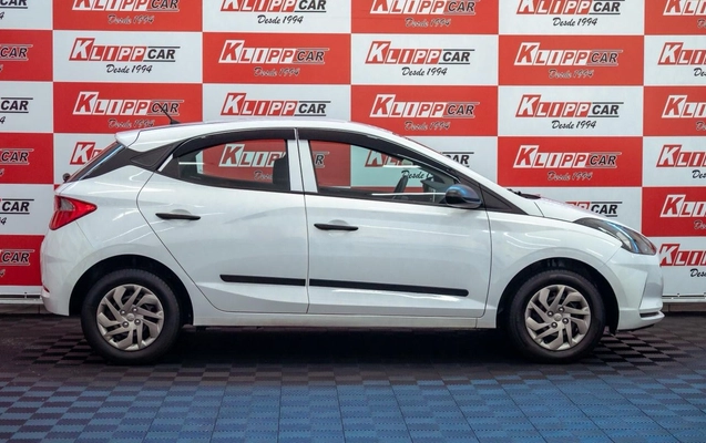 imagem-https://www.socarrao.com.br/sc-vehicle-images-prod/38778/1780680927844-YTM3MTc1NTAtYTljOC00MWVhLTkzNjQtYjY0YjE0MjM1YjQwLmpwZw.jpg