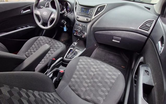 imagem-https://www.socarrao.com.br/sc-vehicle-images-prod/3878178/1789588065714-MjIuanBlZw.jpeg