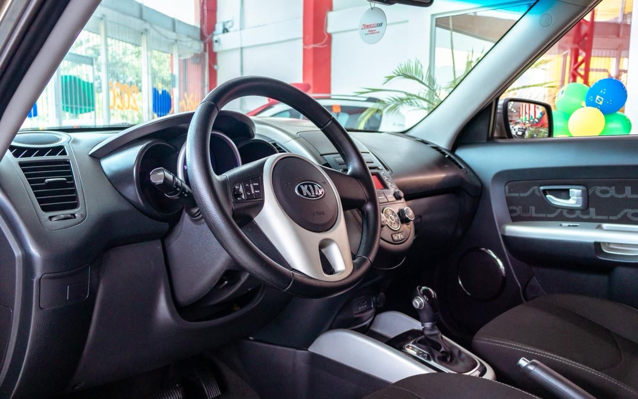 imagem-https://www.socarrao.com.br/sc-vehicle-images-prod/38783/1781965911877-NjI3ZmRkNzMtNTg1YS00NzVhLTk4YTItNGExMWVhM2RmY2YyLmpwZw.jpg
