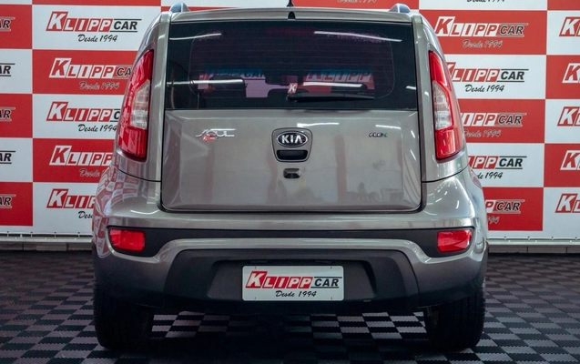 imagem-https://www.socarrao.com.br/sc-vehicle-images-prod/38783/1781965912559-YjM1YjBmZTQtOTc1OS00YjFkLWI4ZGYtNjE5YmY5NjUxYzE5LmpwZw.jpg