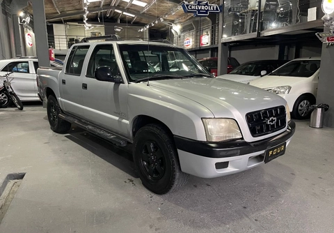 Chevrolet S10 2002 Prata — foto 1 de 3