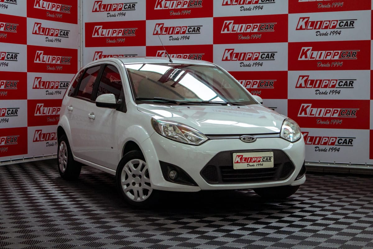 Ford Fiesta 1.6 8V Flex/Class 1.6 8V Flex 5p na cor Branco no Alvorada / RS - 38787