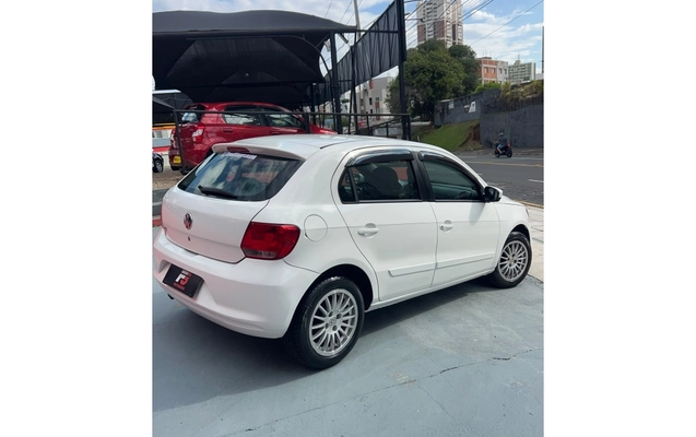 imagem-https://www.socarrao.com.br/sc-vehicle-images-prod/3879220/1789574344205-1_125831.jpg