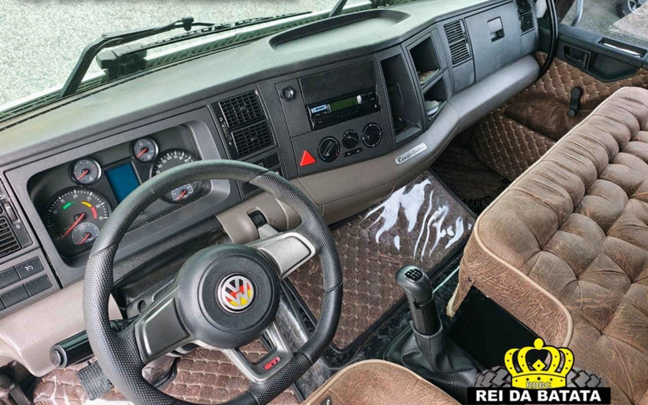 imagem-https://www.socarrao.com.br/sc-vehicle-images-prod/3879321/1789575248143-MTAuanBn.jpg