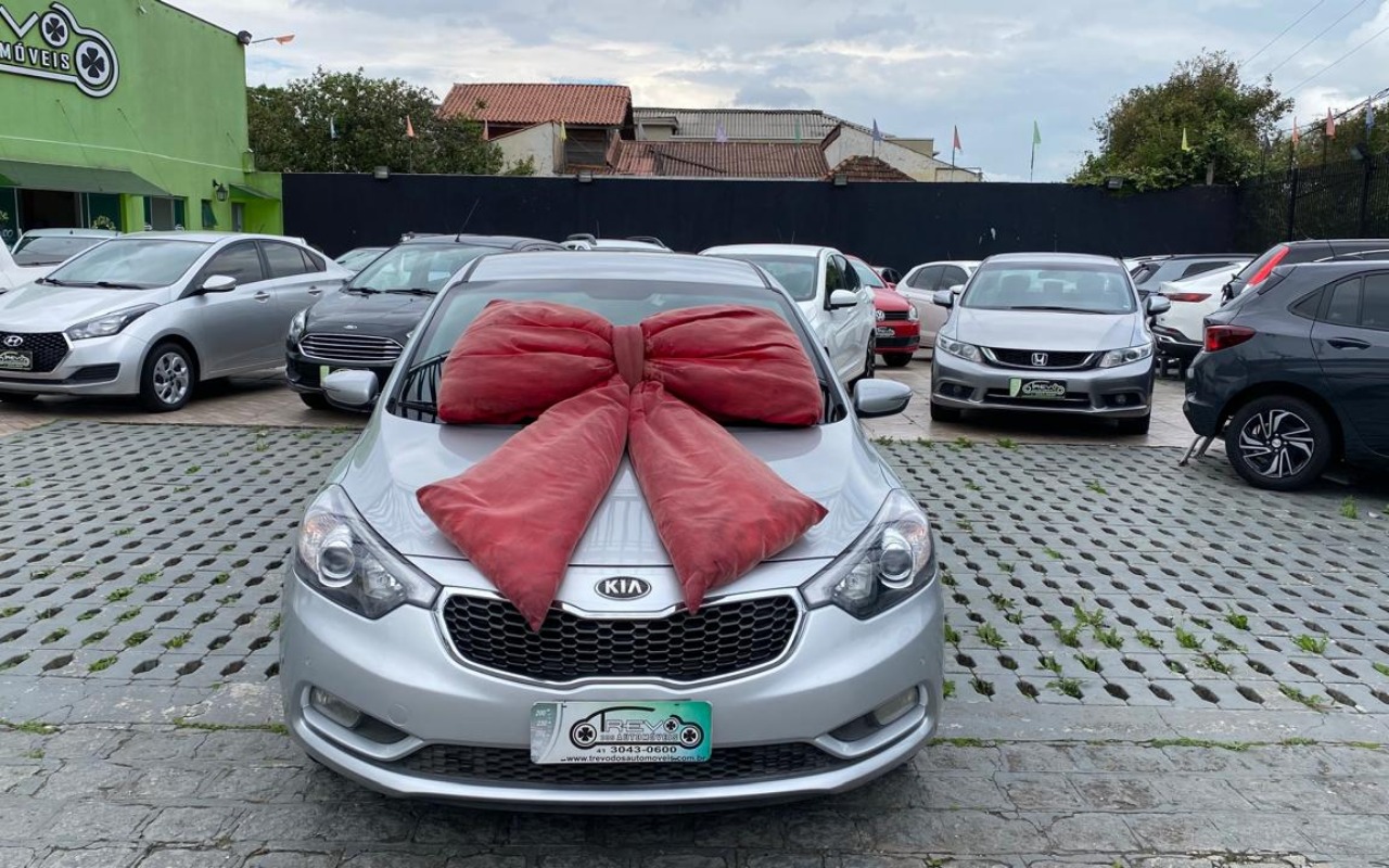 Kia Cerato 1.6 16V Flex Aut. 2016 Prata — foto 1 de 3
