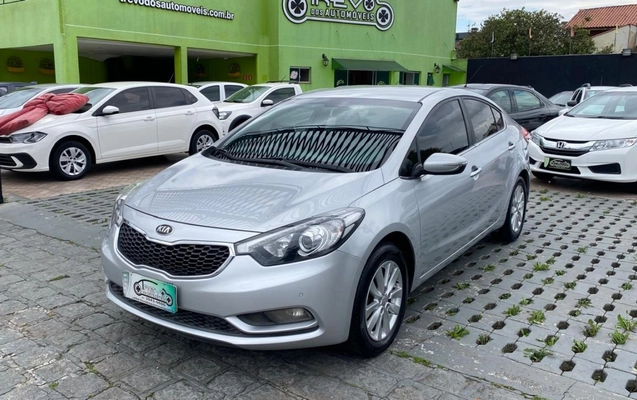 imagem-https://www.socarrao.com.br/sc-vehicle-images-prod/3879764/1790895256900-My5qcGVn.jpeg