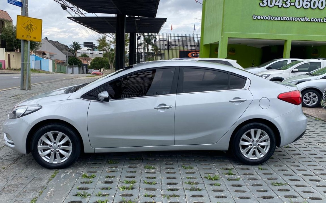 imagem-https://www.socarrao.com.br/sc-vehicle-images-prod/3879764/1790895256957-NC5qcGVn.jpeg