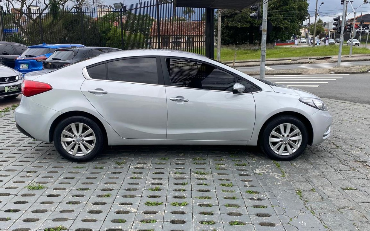 imagem-https://www.socarrao.com.br/sc-vehicle-images-prod/3879764/1790895257038-NS5qcGVn.jpeg