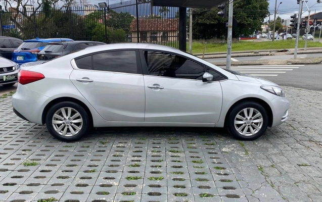 imagem-https://www.socarrao.com.br/sc-vehicle-images-prod/3879764/1790895257038-NS5qcGVn.jpeg