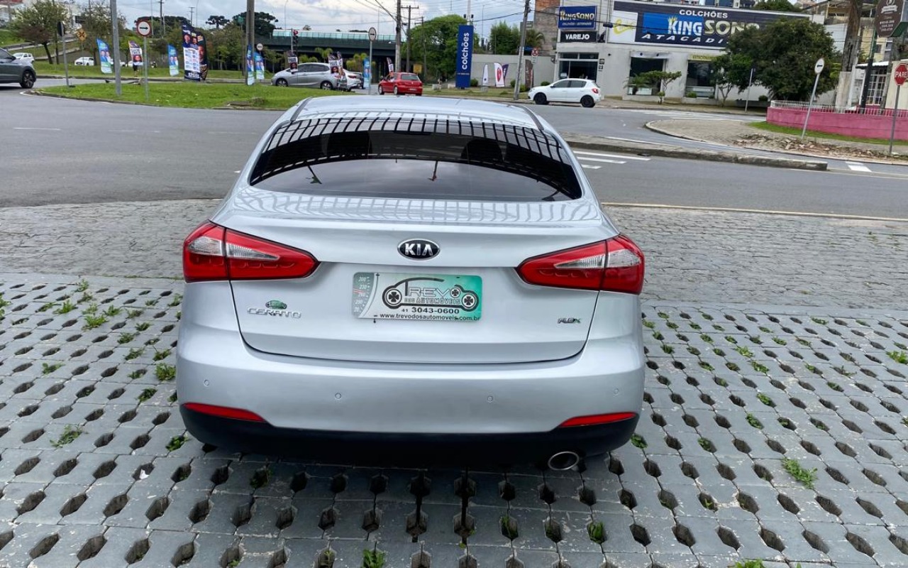 imagem-https://www.socarrao.com.br/sc-vehicle-images-prod/3879764/1790895257208-OC5qcGVn.jpeg