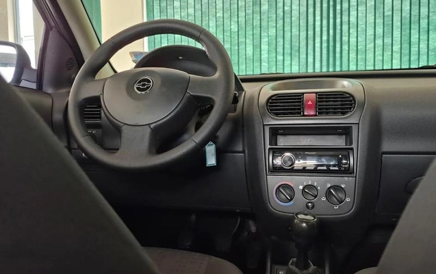 imagem-https://www.socarrao.com.br/sc-vehicle-images-prod/3879793/1789575890772-8429056_12_B_c16fe1e40f.jpeg