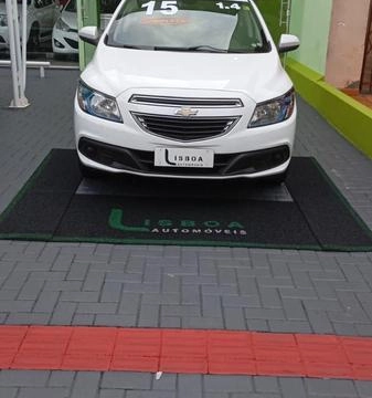 Chevrolet Onix 2015 Branco — foto 1 de 3