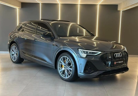 Audi E-Tron 2022 Cinza — foto 1 de 3