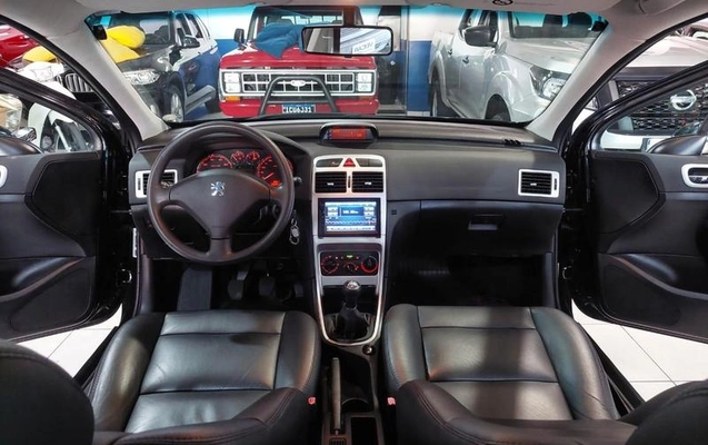 imagem-https://www.socarrao.com.br/sc-vehicle-images-prod/3879987/1789575528958-8022839_17_B_be58c33633.jpeg