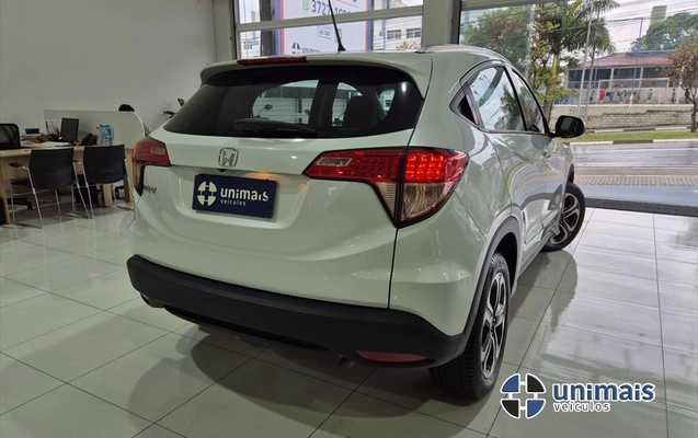 imagem-https://www.socarrao.com.br/sc-vehicle-images-prod/3880184/1789575766987-3d958fb7-12ff-4ccc-ae8a-4ff3af985afd20260916120600.jpeg