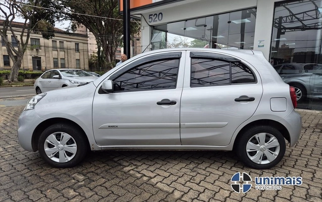 imagem-https://www.socarrao.com.br/sc-vehicle-images-prod/3880424/1789576188699-53ce31b7-18b1-418c-82b9-e61ba2d17f0320260916121021.jpeg