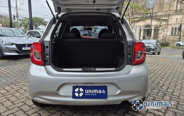 imagem-https://www.socarrao.com.br/sc-vehicle-images-prod/3880424/1789576188704-d966a2d4-4a2c-4669-a183-ef5f2ba6a8a320260916121022.jpeg