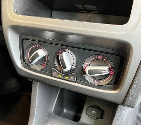 imagem-https://www.socarrao.com.br/sc-vehicle-images-prod/3880480/1789584939309-8481879_22_B_69f3f25afc.jpeg