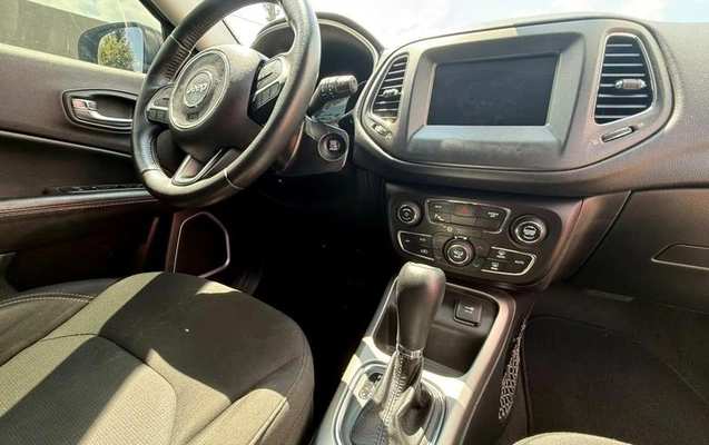 imagem-https://www.socarrao.com.br/sc-vehicle-images-prod/3880487/1789664567918-8479911_6_B_40c6e0a75e.jpeg