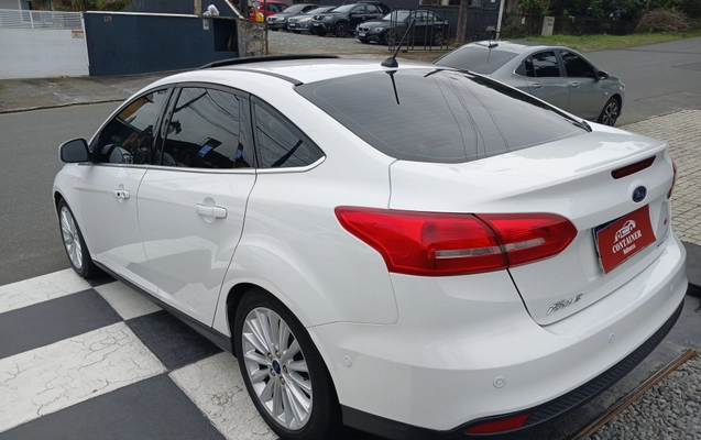 imagem-https://www.socarrao.com.br/sc-vehicle-images-prod/3880628/1789576429930-003_dcef6242dc70850a2654d9043c68faab.jpg