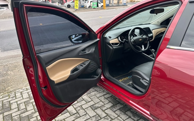 imagem-https://www.socarrao.com.br/sc-vehicle-images-prod/3880712/1789576542552-5d8ef9f9-432e-487c-a7c6-8c3c1b6ae49c.jpeg