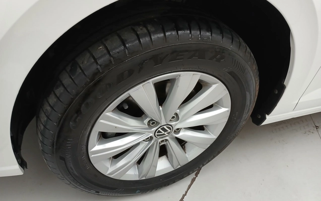 imagem-https://www.socarrao.com.br/sc-vehicle-images-prod/3880797/1789576684134-1_013759.jpg