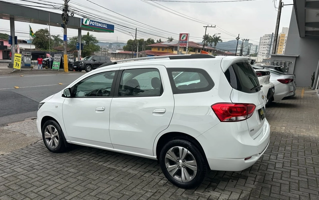 imagem-https://www.socarrao.com.br/sc-vehicle-images-prod/3880879/1789576817172-7878cd9a-67a7-400e-8679-24237489703f.jpeg