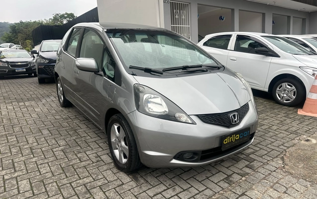 imagem-https://www.socarrao.com.br/sc-vehicle-images-prod/3880883/1789576840184-5bb2fe9b-5afd-4a57-bb7a-503e8fd330e3.jpeg