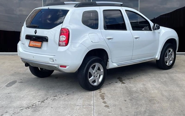 imagem-https://www.socarrao.com.br/sc-vehicle-images-prod/3881024/1789576960777-8471408_13_B_7217194274.jpeg