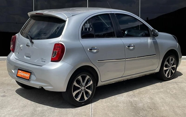 imagem-https://www.socarrao.com.br/sc-vehicle-images-prod/3881146/1789577123640-8429496_13_B_9a8d954693.jpeg