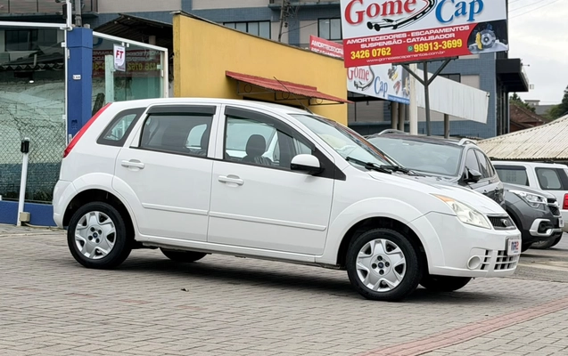 imagem-https://www.socarrao.com.br/sc-vehicle-images-prod/3881443/1789577572405-003_32fe175a329fe295ce09f8d8fa86ee2f.jpeg