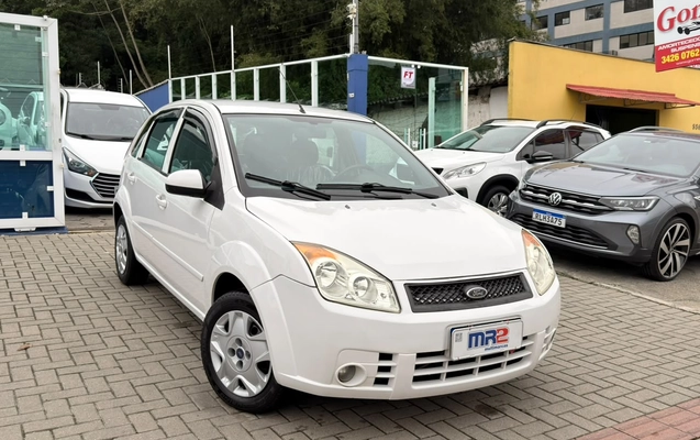imagem-https://www.socarrao.com.br/sc-vehicle-images-prod/3881443/1789577572408-003_f694f922f822e441d36b37caec65778f.jpeg