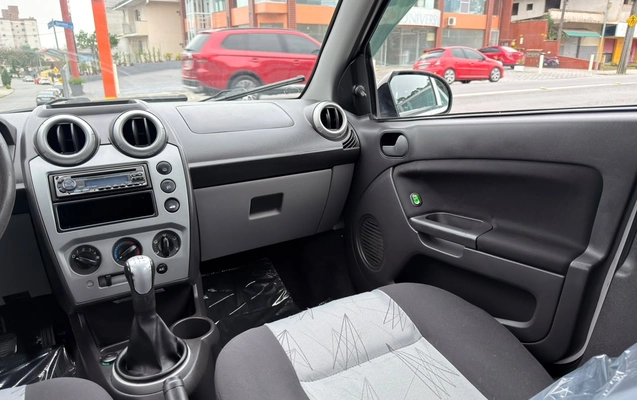 imagem-https://www.socarrao.com.br/sc-vehicle-images-prod/3881443/1789577572426-003_a6080a925f0a4cfa1db1618914d8ee8f.jpeg