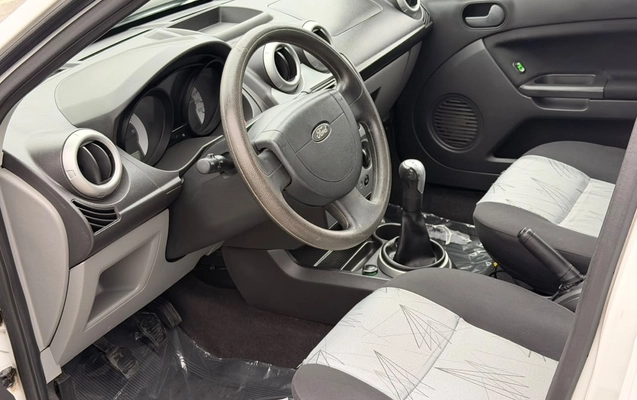 imagem-https://www.socarrao.com.br/sc-vehicle-images-prod/3881443/1789577572427-003_39ac17be364f66eae1b62bb5615db59b.jpeg